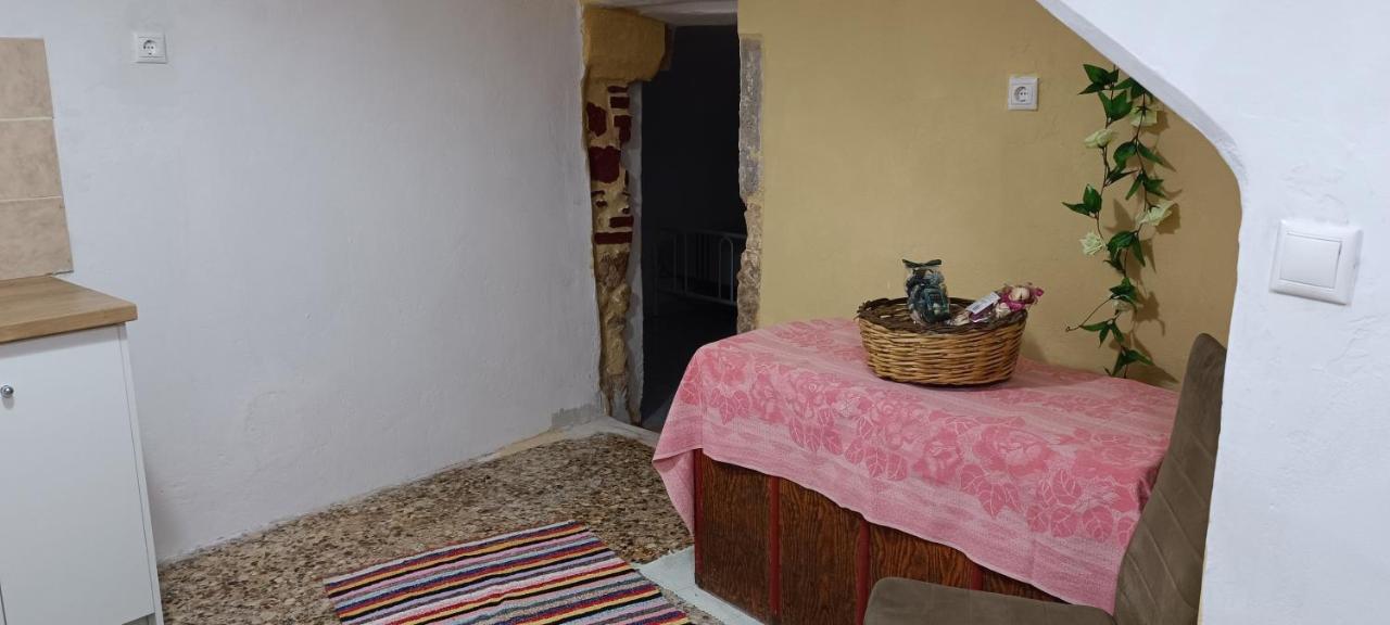 Comfortable And Spacious Stone Traditional Apartment Chrissi Akti Chania Exterior foto